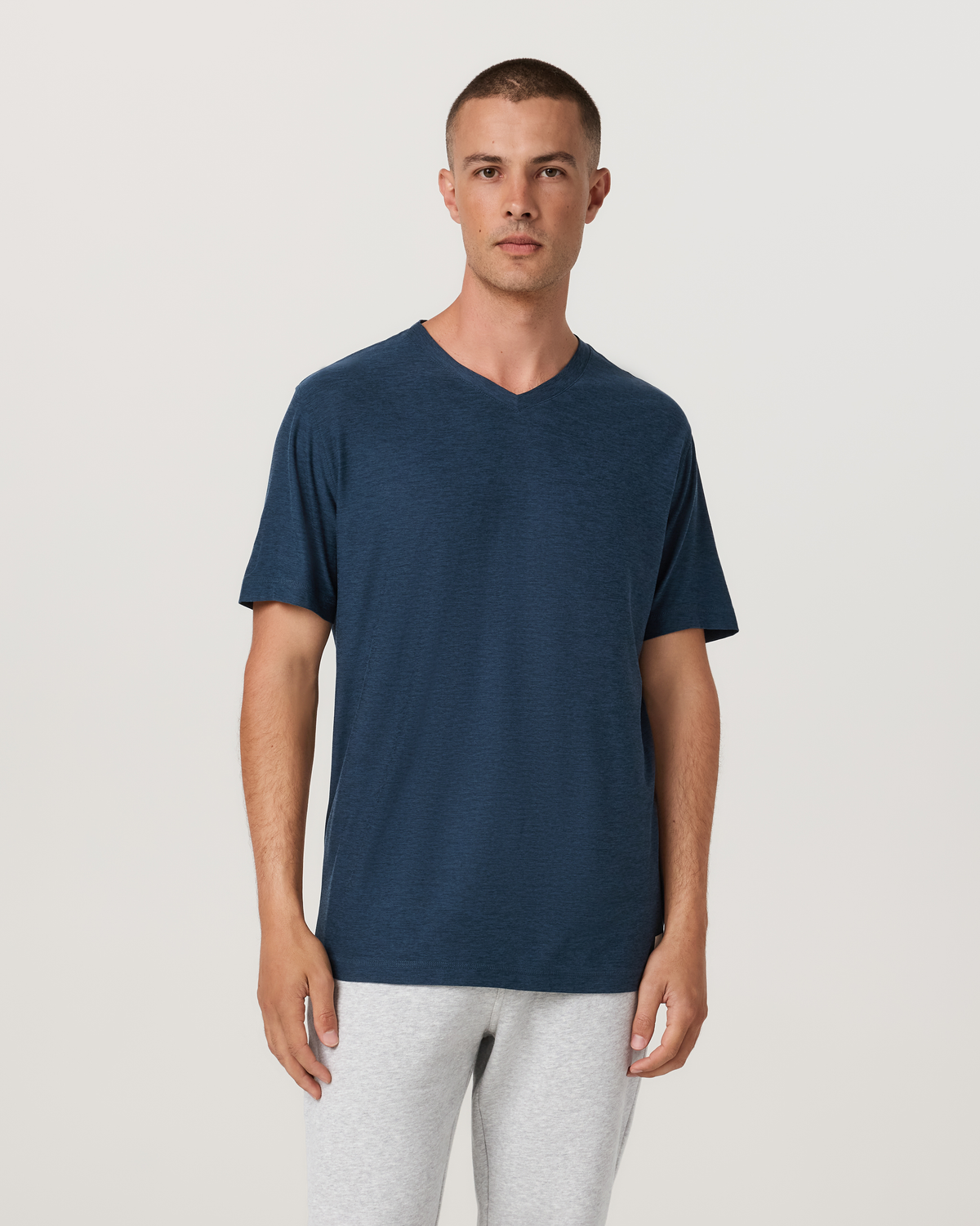 V1032HNV_FA26_M_TOPS_FRONT_1.jpg