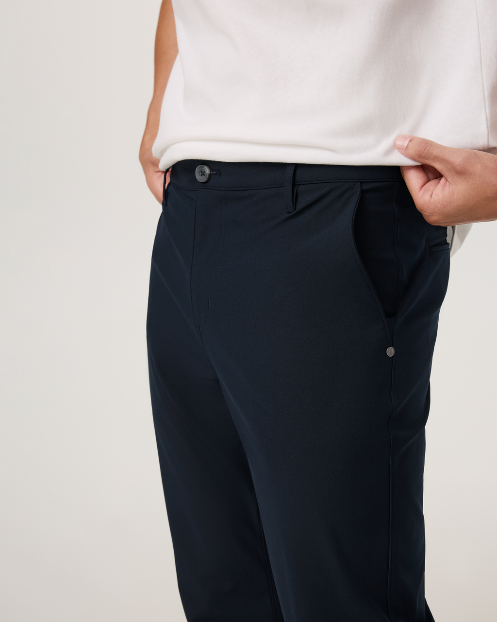 Vuori Meta™ Pant Athletic Slim Fit 34” | Ink