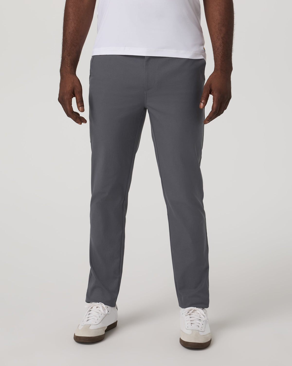 V427CCL_FA25_M_BOTTOMS_FRONT_2.jpg