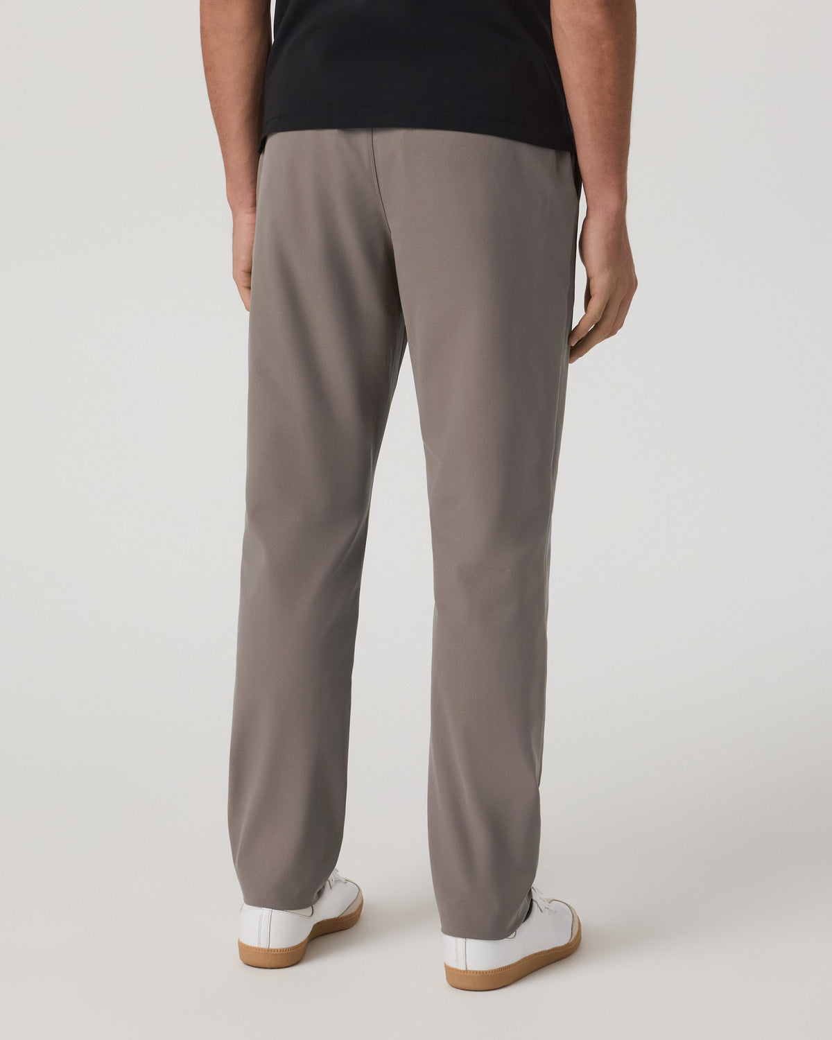 Vuori Meta™ Elastic Waist Pant Classic Fit 32" | Smokey Taupe