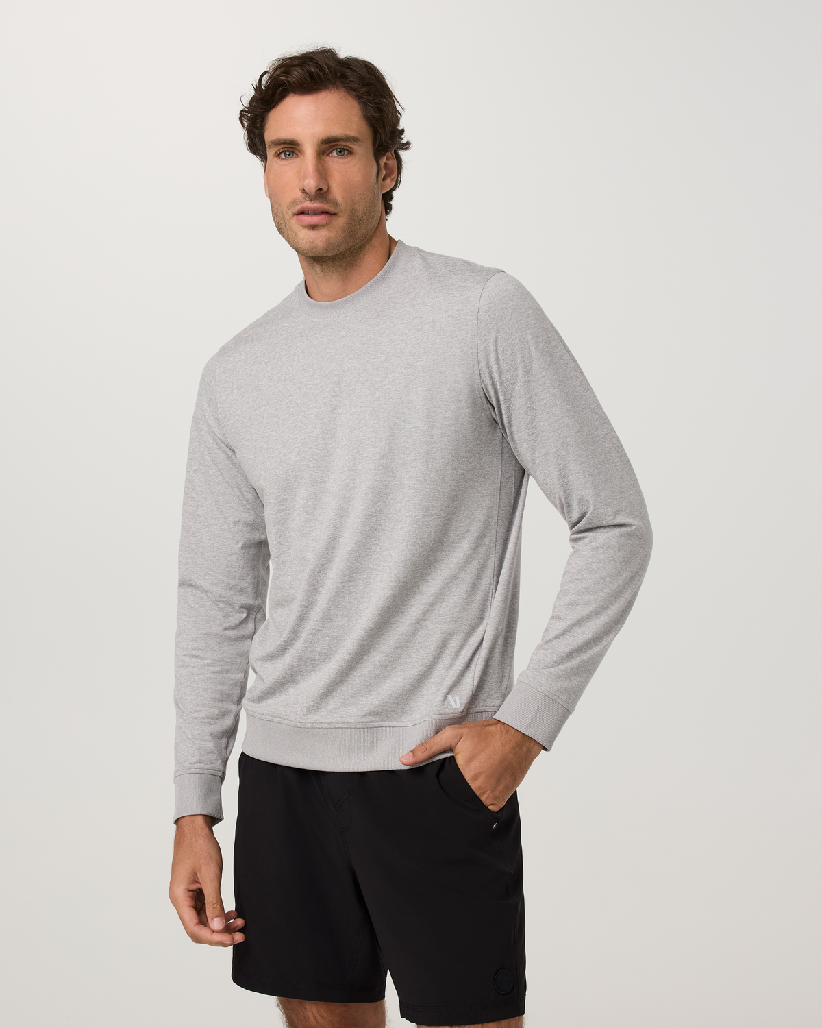 V2119LHG_FA26_M_LAYERS_FRONT_2.jpg