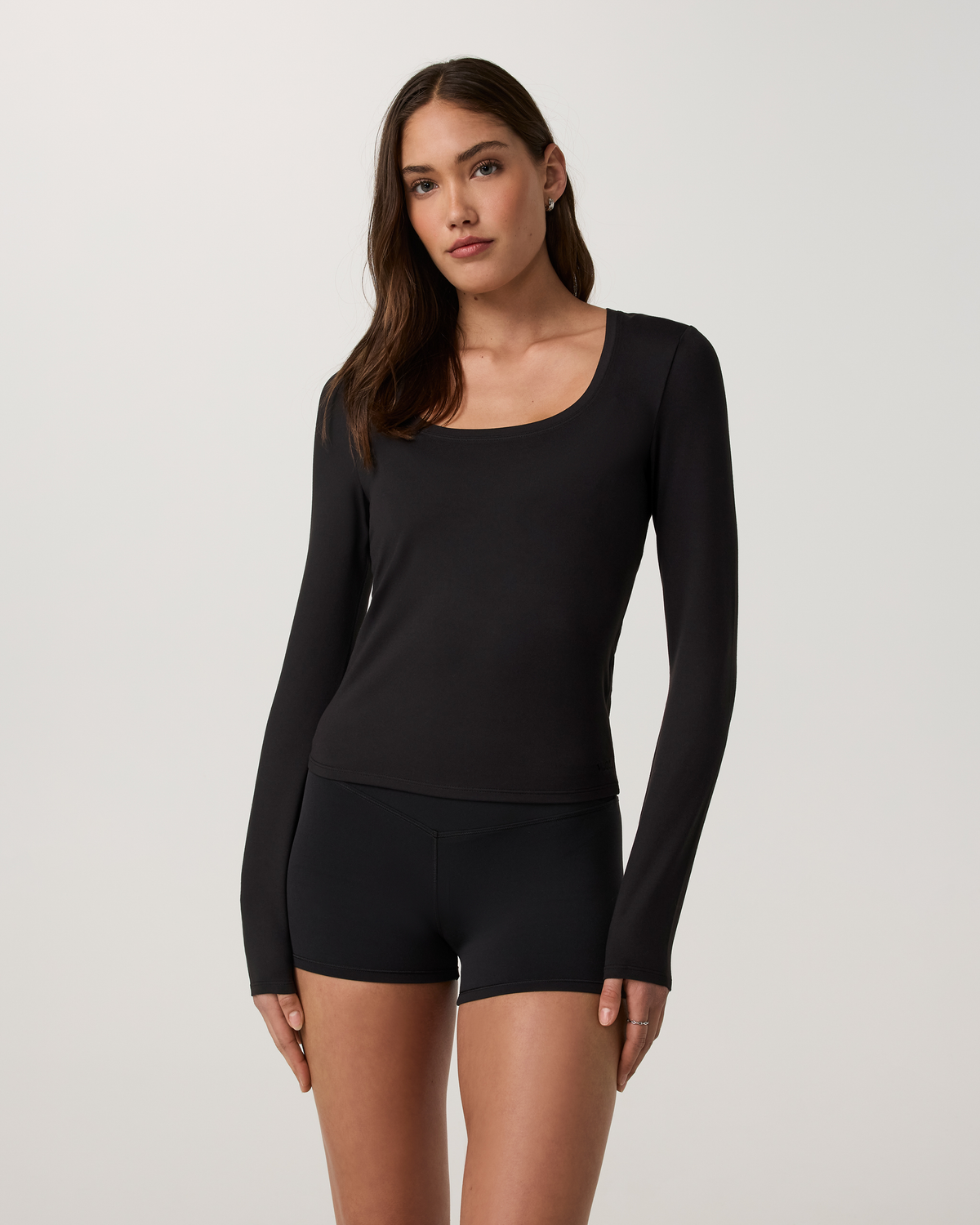 VW1263BTL_FA26_W_APPAREL_FRONT_1.jpg