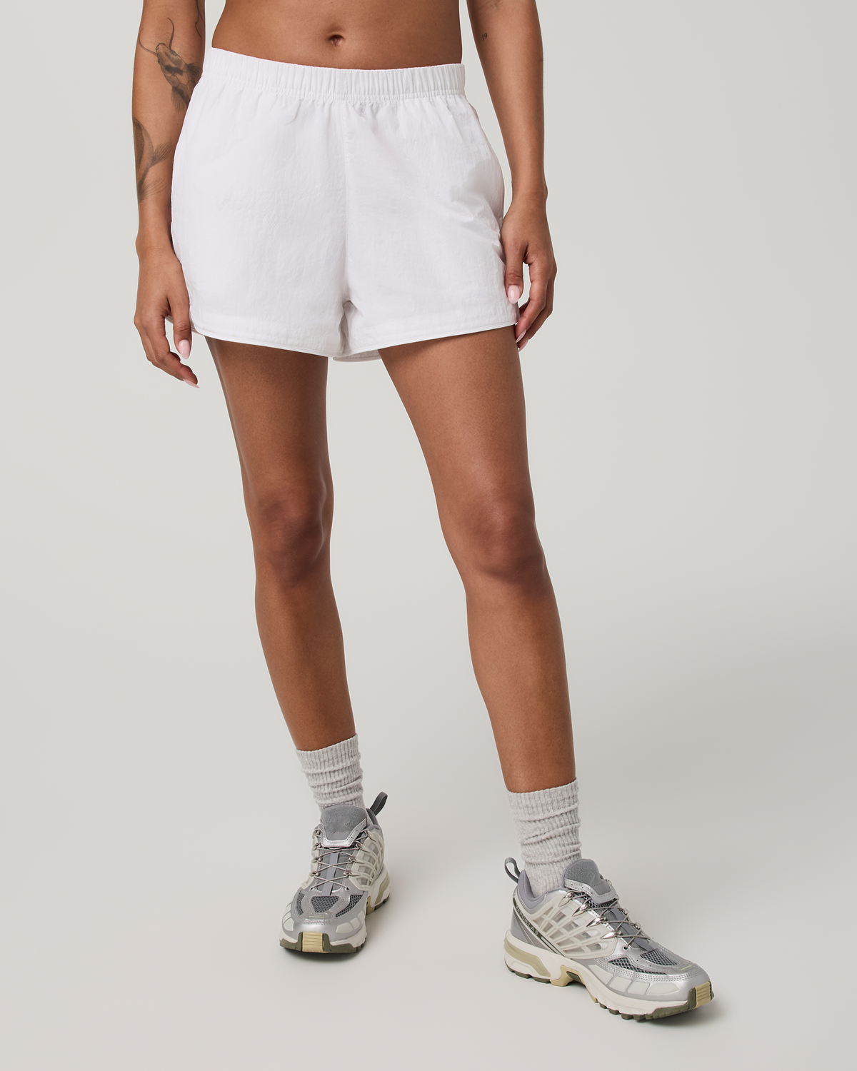 Retrograde Short 3" | White