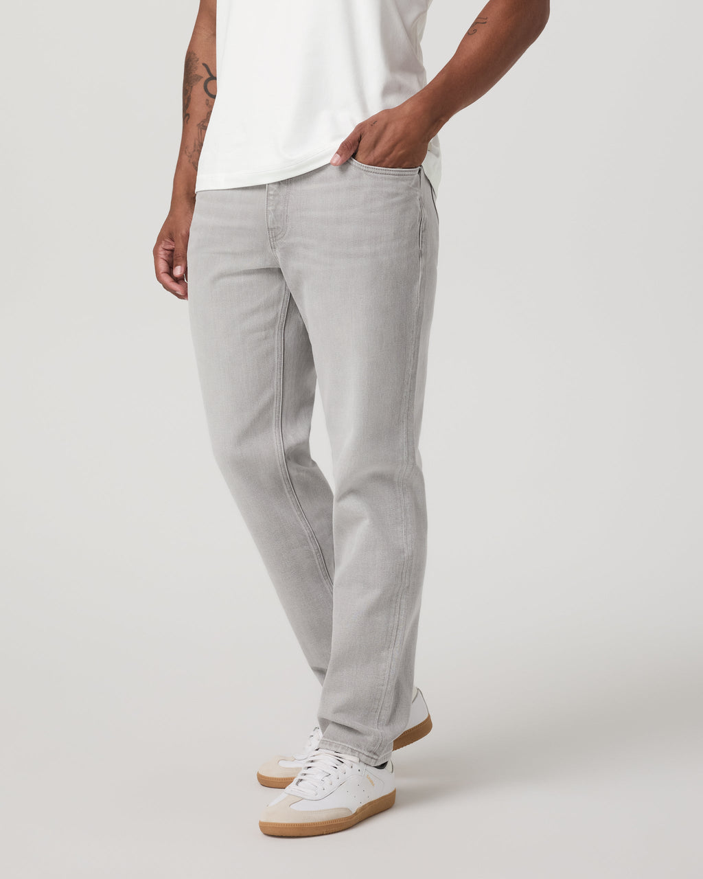 Vuori Vintage Jean Classic Fit 30" | MoonWash Denim