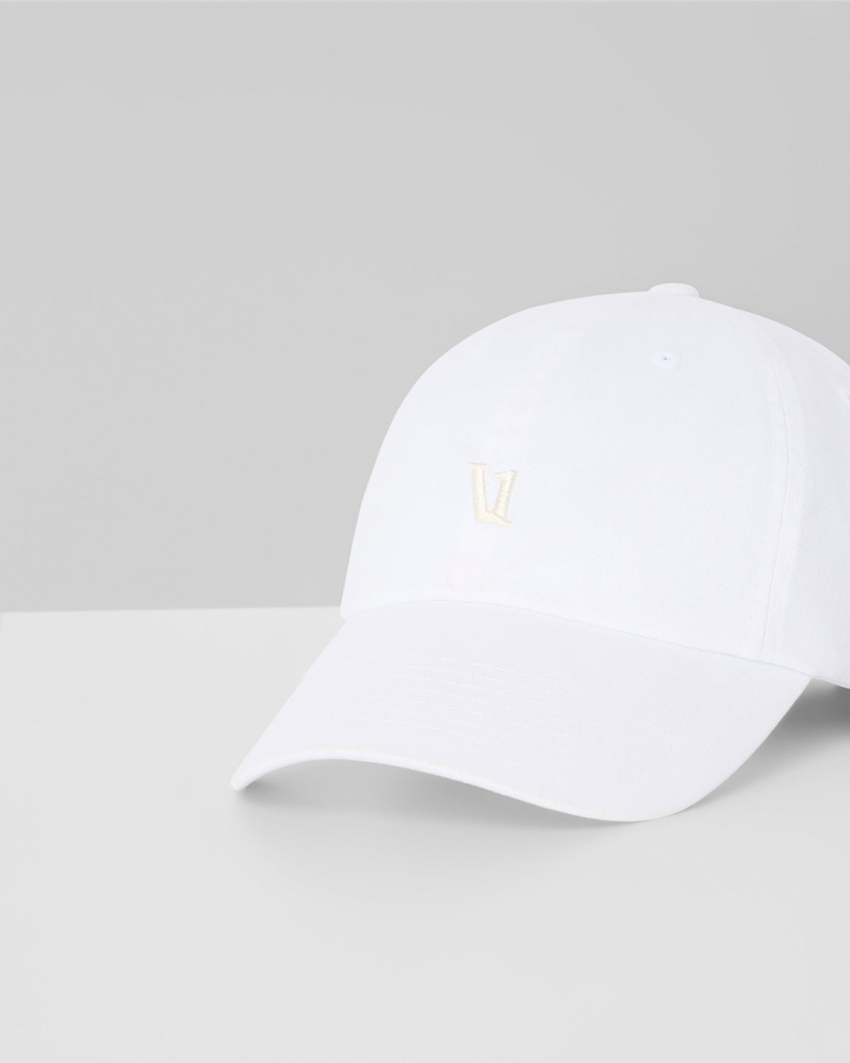 V8106WHT_SP26_UNISEX_HEADWEAR_FLAT_LAY_1.jpg